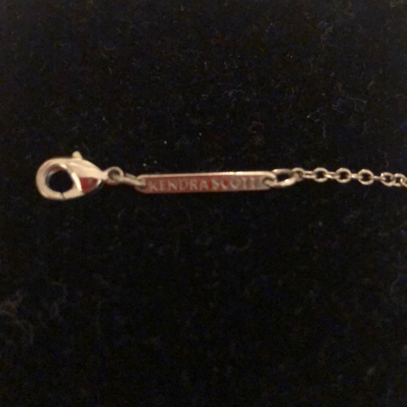 kendra scott elisa pendant necklace - Picture 3 of 4